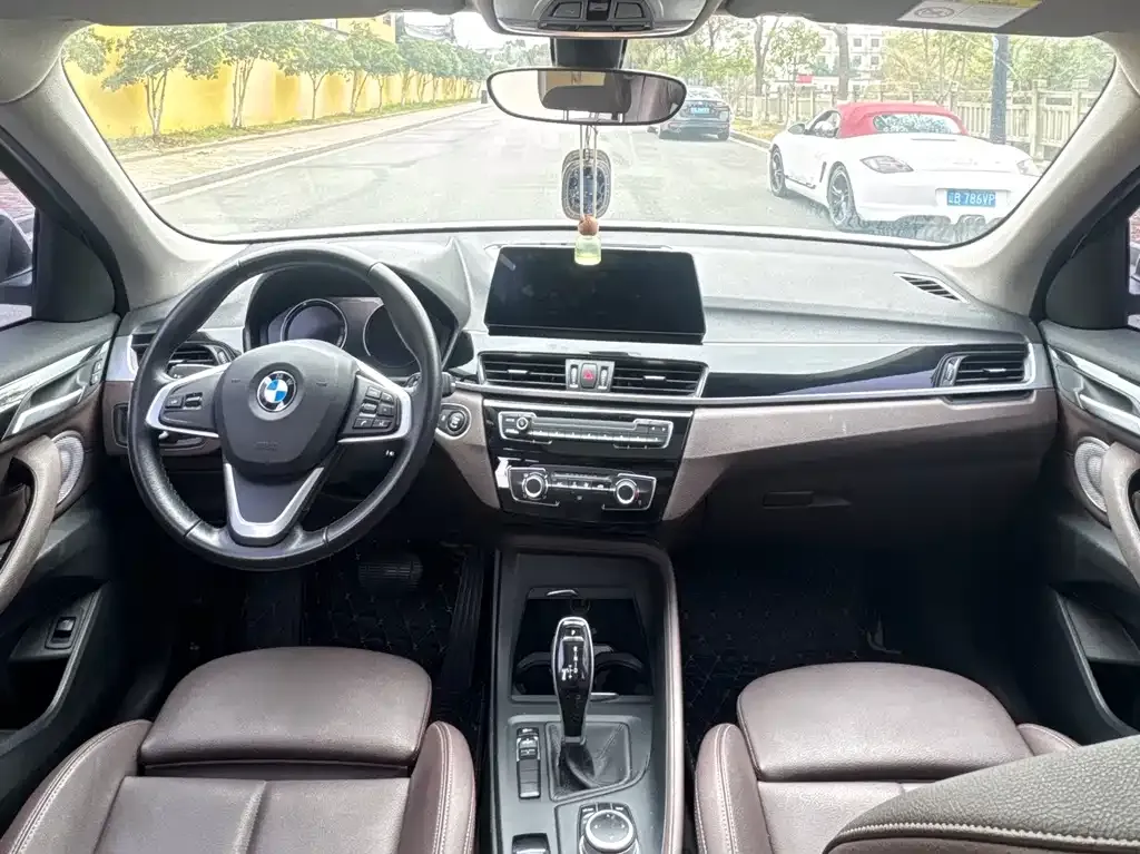 BMW X1 — фото 2