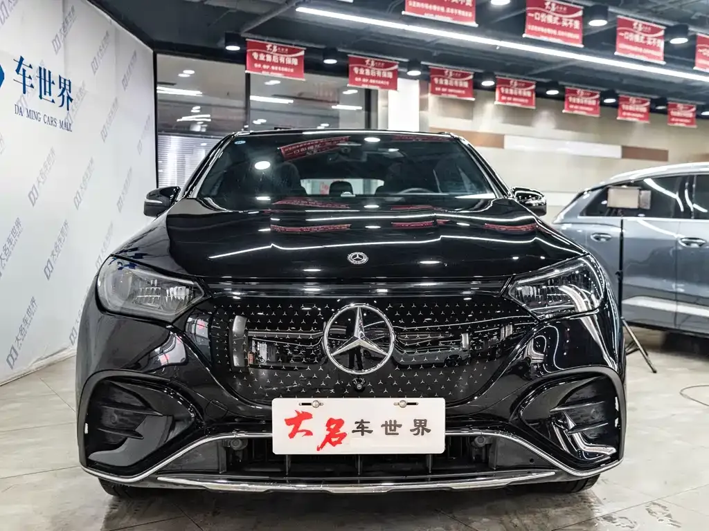 Mercedes-Benz EQE SUV — фото 2