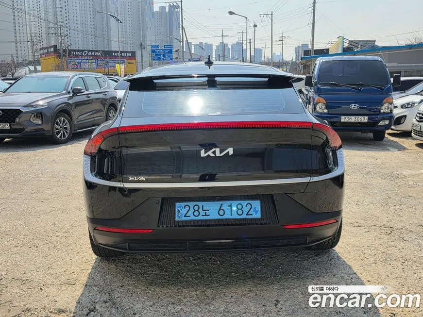Kia EV6 — фото 9