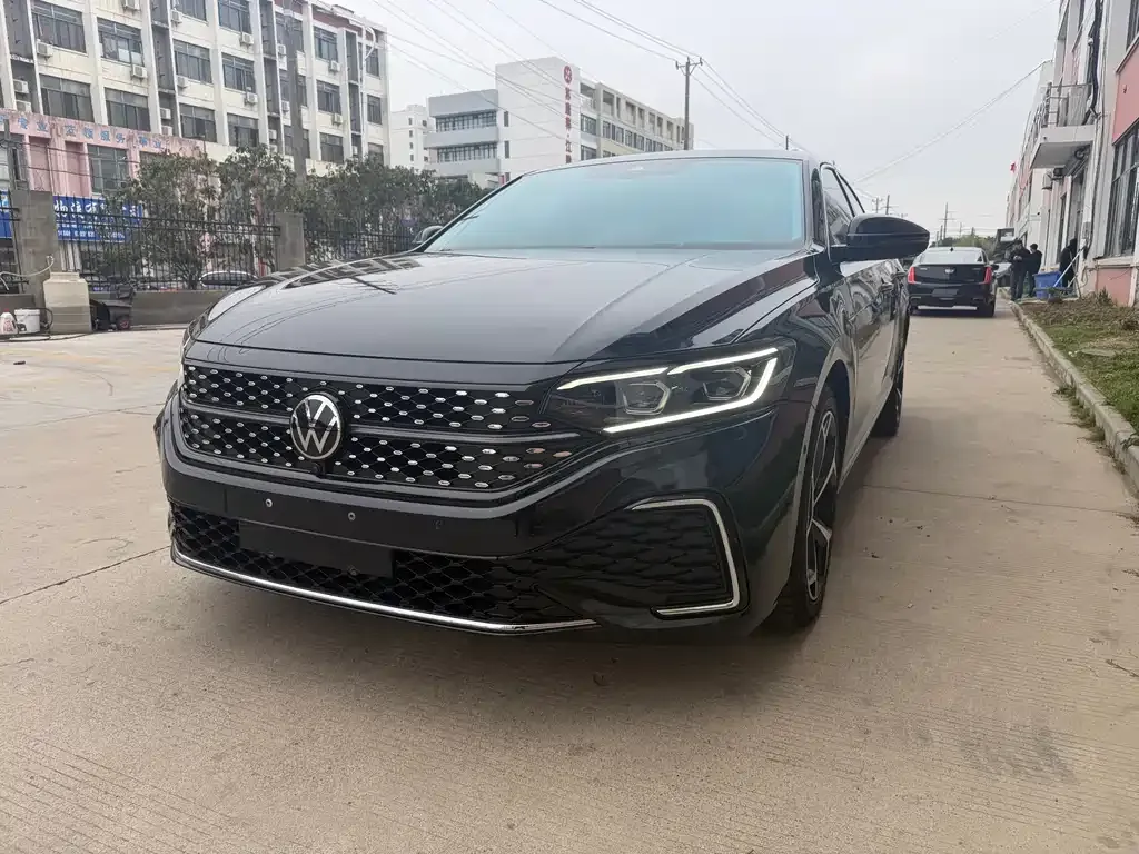Volkswagen Passat — фото 3