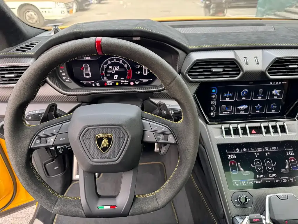 Lamborghini Urus — фото 7