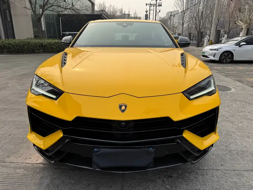 Lamborghini Urus — фото 2