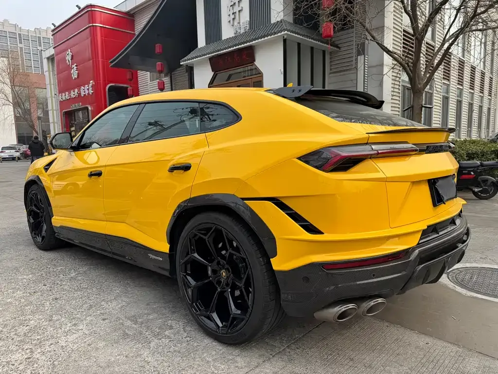 Lamborghini Urus — фото 6
