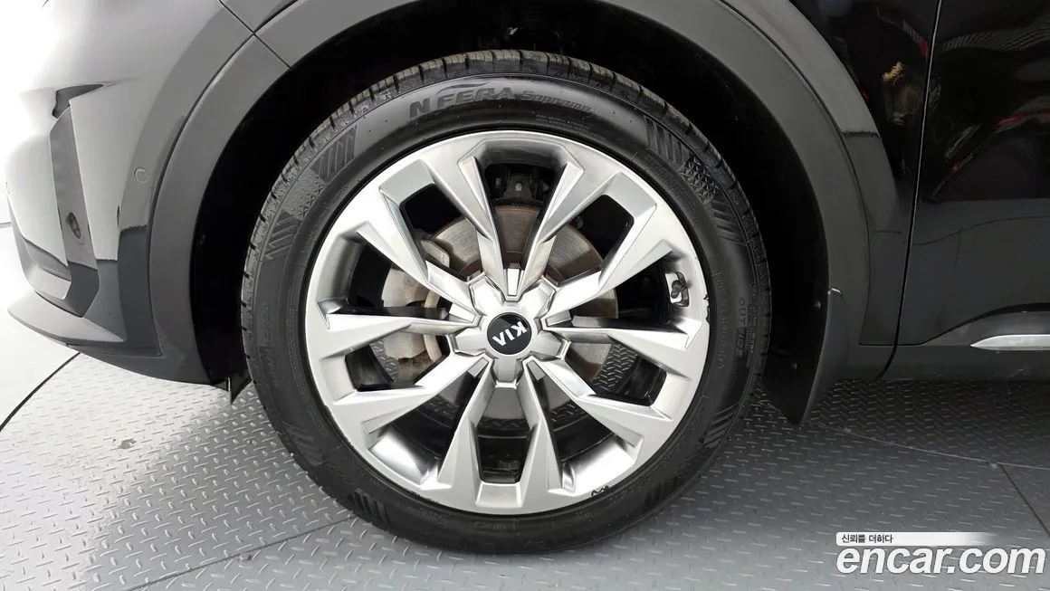 Kia Sorento — фото 8