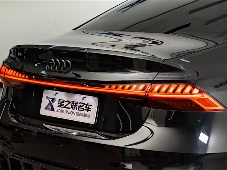 Audi A7L — фото 6