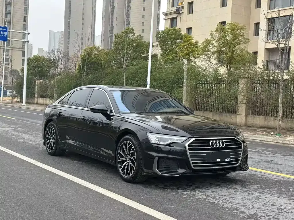 Audi A6L — фото 8