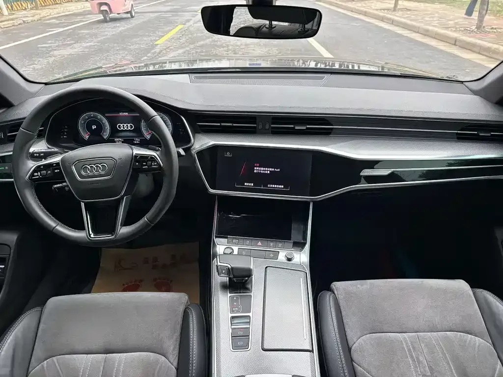 Audi A6L — фото 2