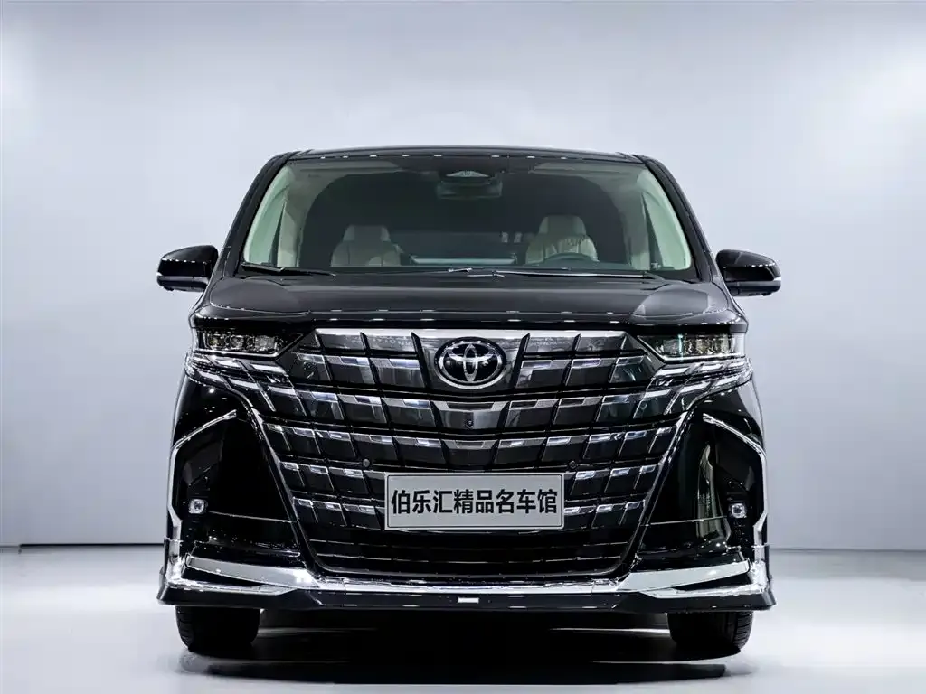 Toyota Alphard — фото 2