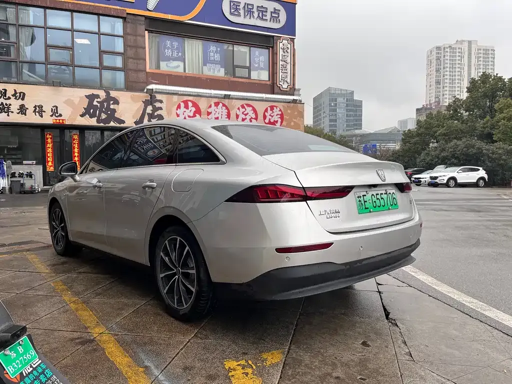 Roewe D7 — фото 4