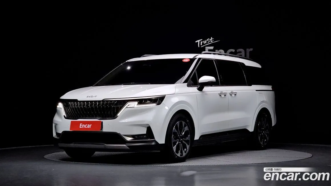 Kia Carnival — фото 1