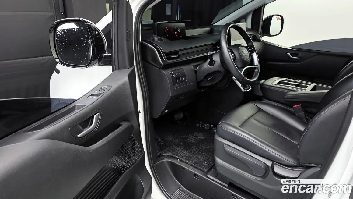Hyundai Staria — фото 2
