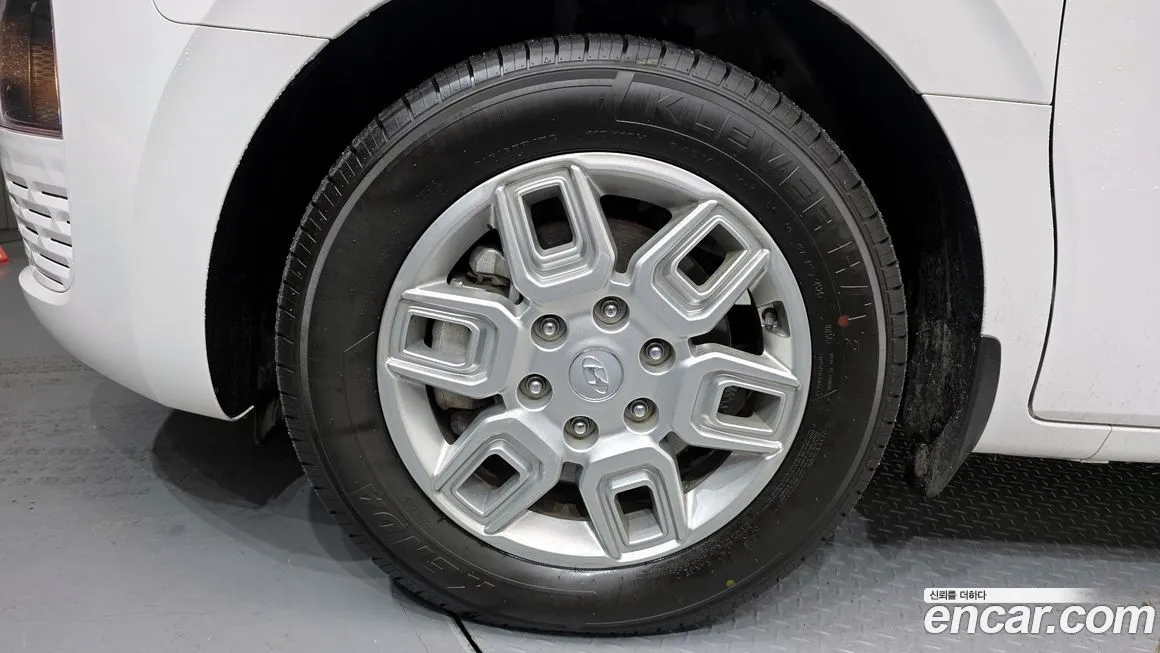 Hyundai Staria — фото 9