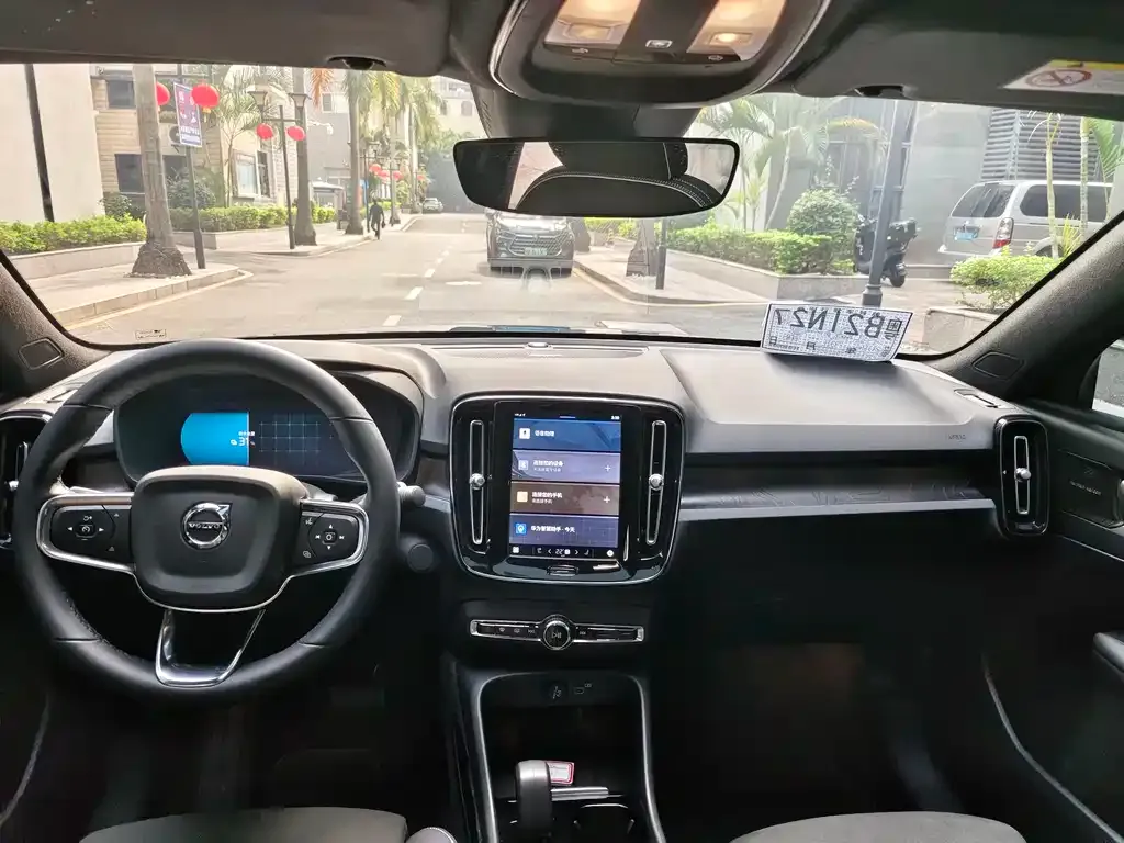 Volvo C40 — фото 2