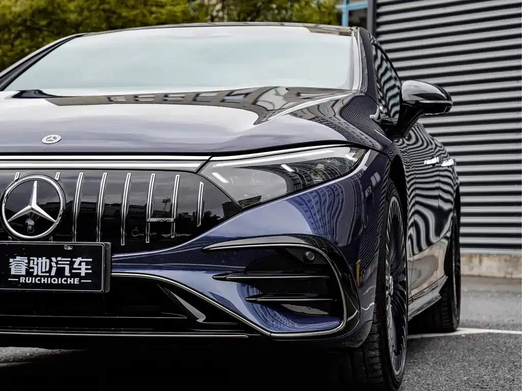 Mercedes-Benz EQS AMG — фото 4