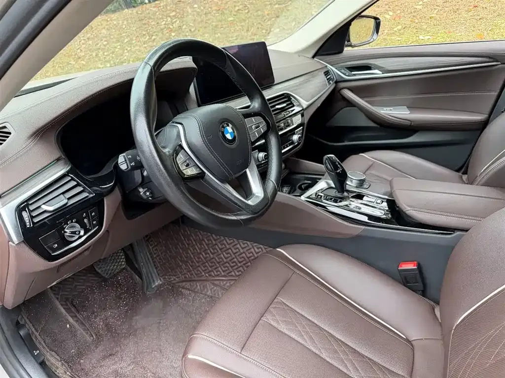 BMW 5 Series New Energy — фото 5
