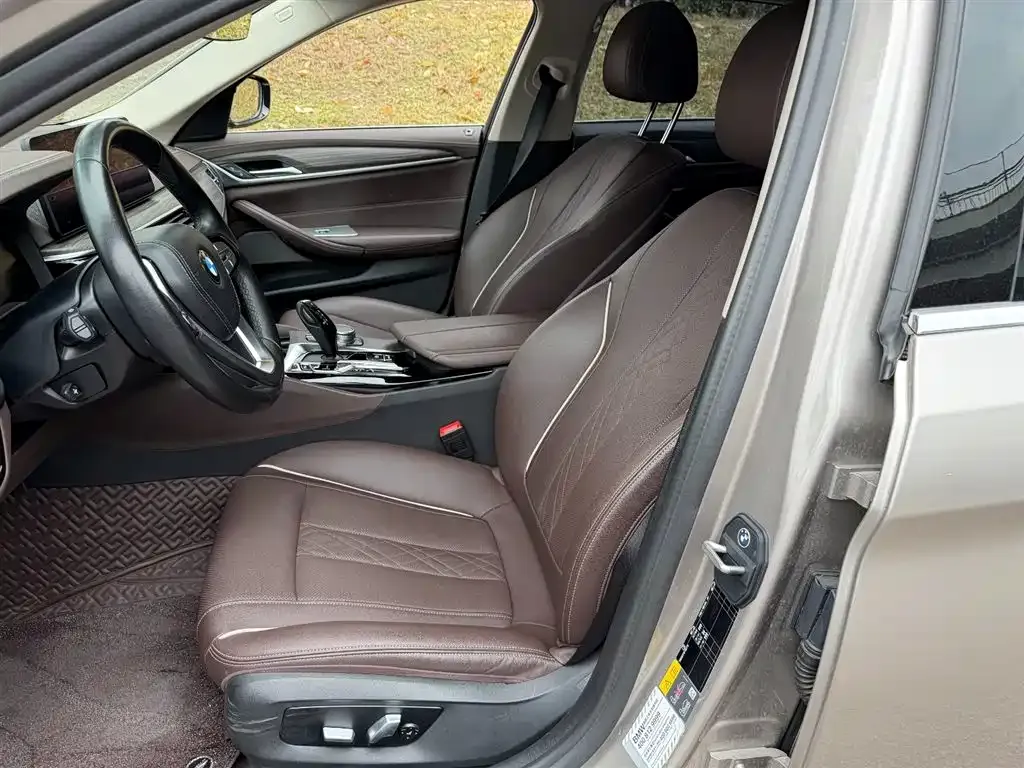 BMW 5 Series New Energy — фото 10