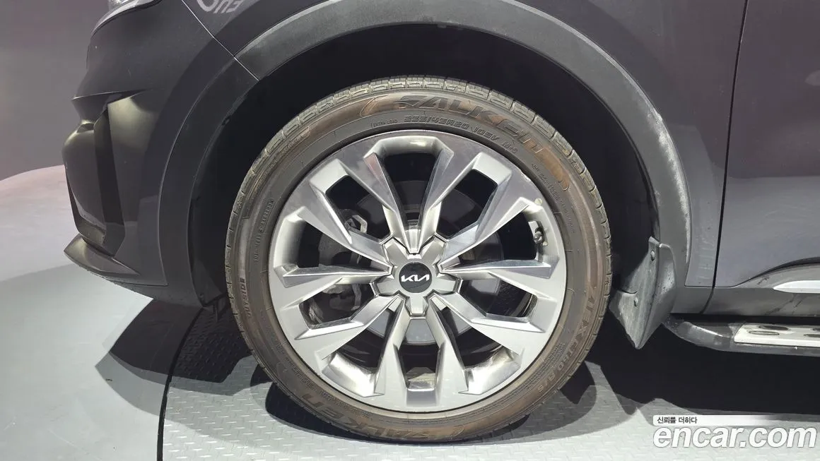 Kia Sorento — фото 6