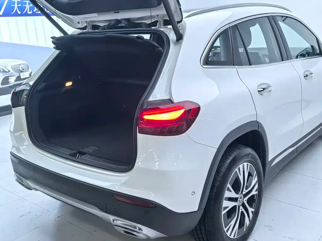 Mercedes-Benz GLA — фото 8