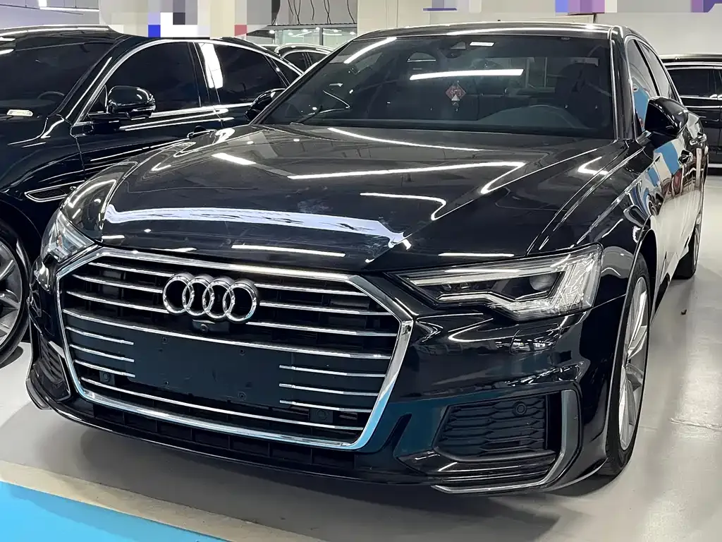 Audi A6L — фото 1