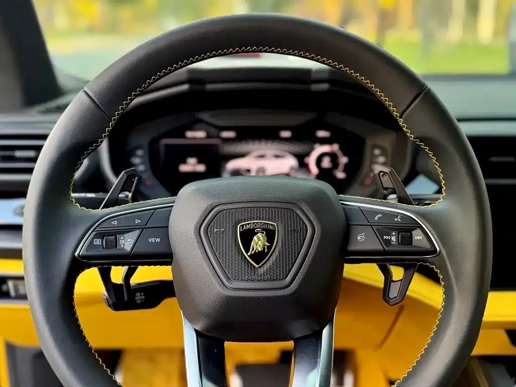 Lamborghini Urus — фото 6