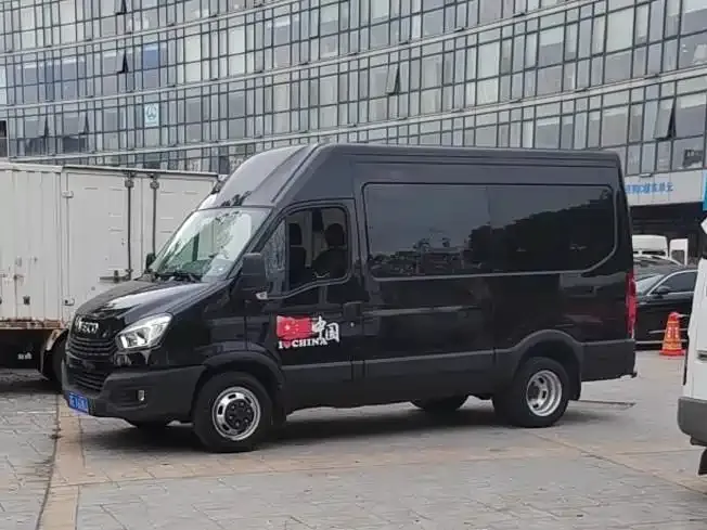 IVECO Ousheng — фото 6
