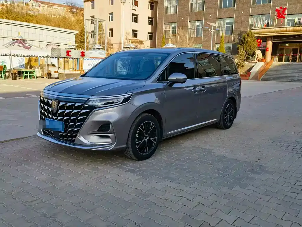 Roewe iMAX8 — фото 1