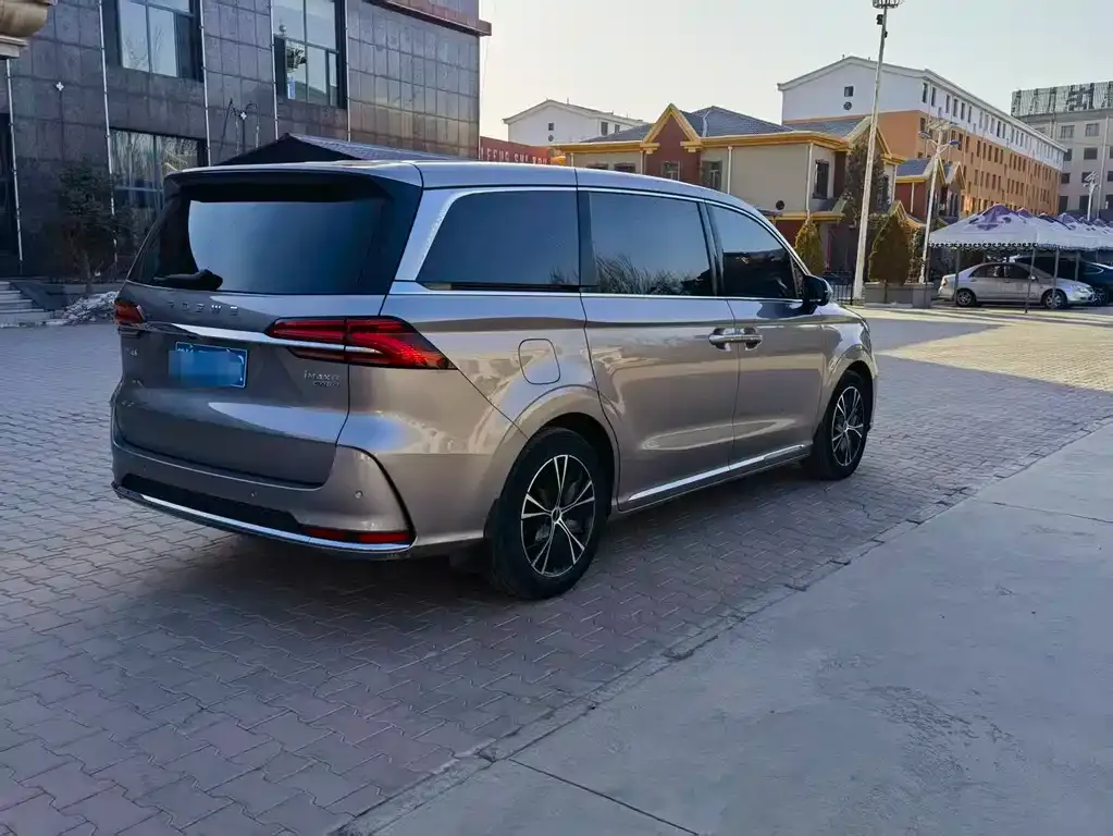 Roewe iMAX8 — фото 6