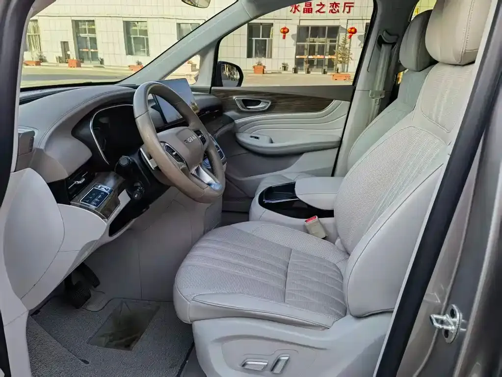 Roewe iMAX8 — фото 8