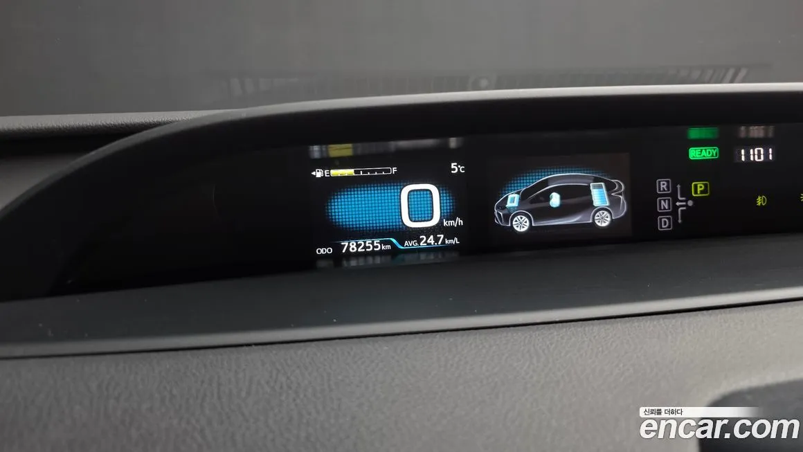 Toyota Prius — фото 3