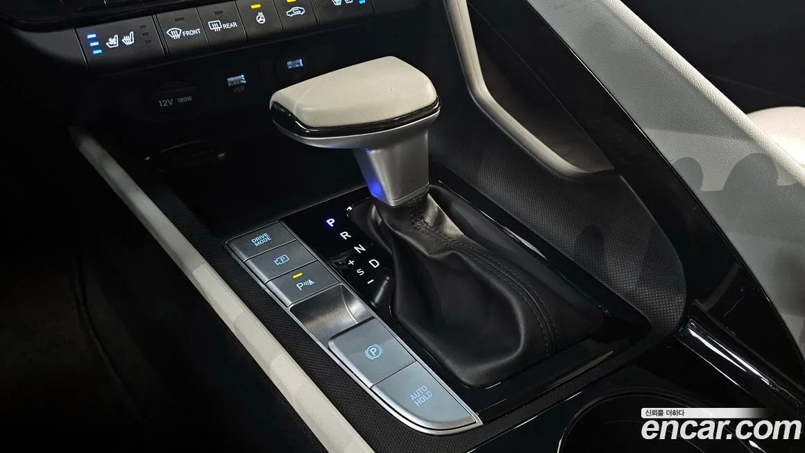 Hyundai AVANTE — фото 3