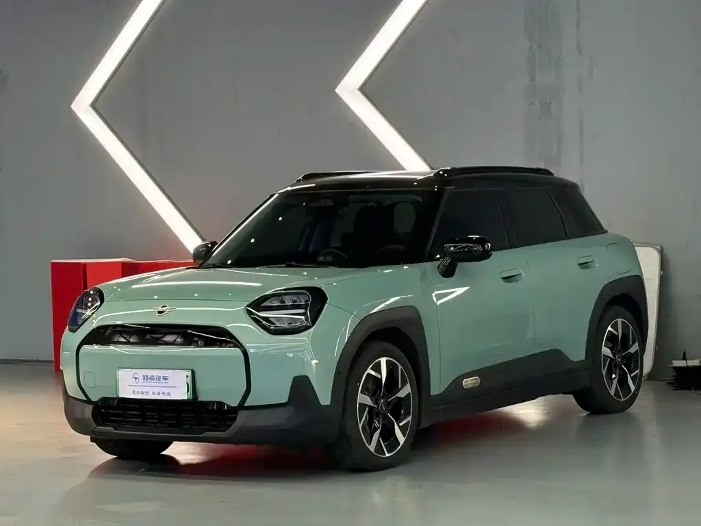 MINI Aceman EV — фото 1