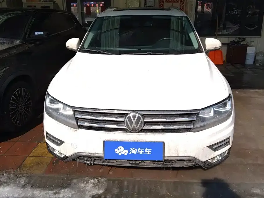 Volkswagen Tiguan L — фото 8