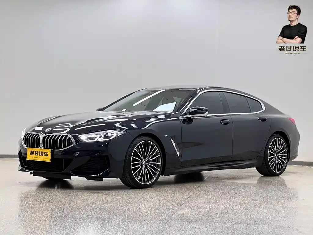 BMW 8 Series — фото 1