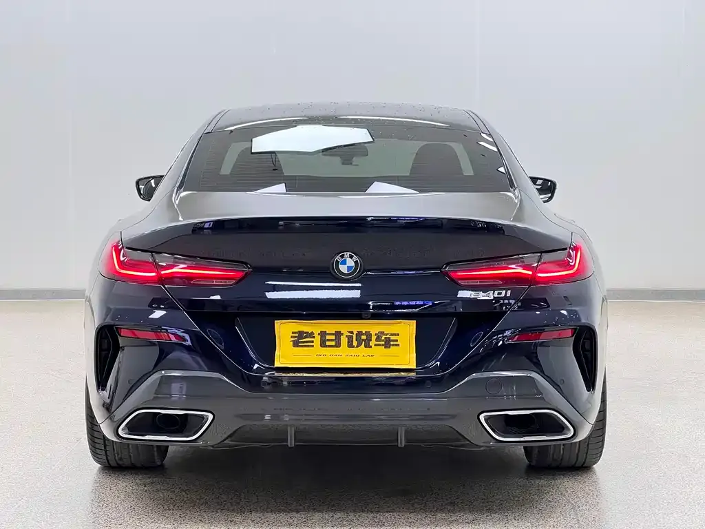 BMW 8 Series — фото 4