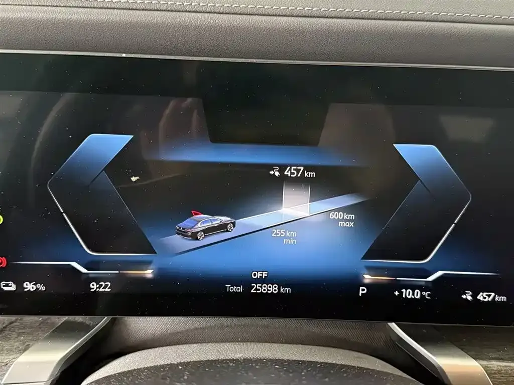 BMW i7 — фото 3