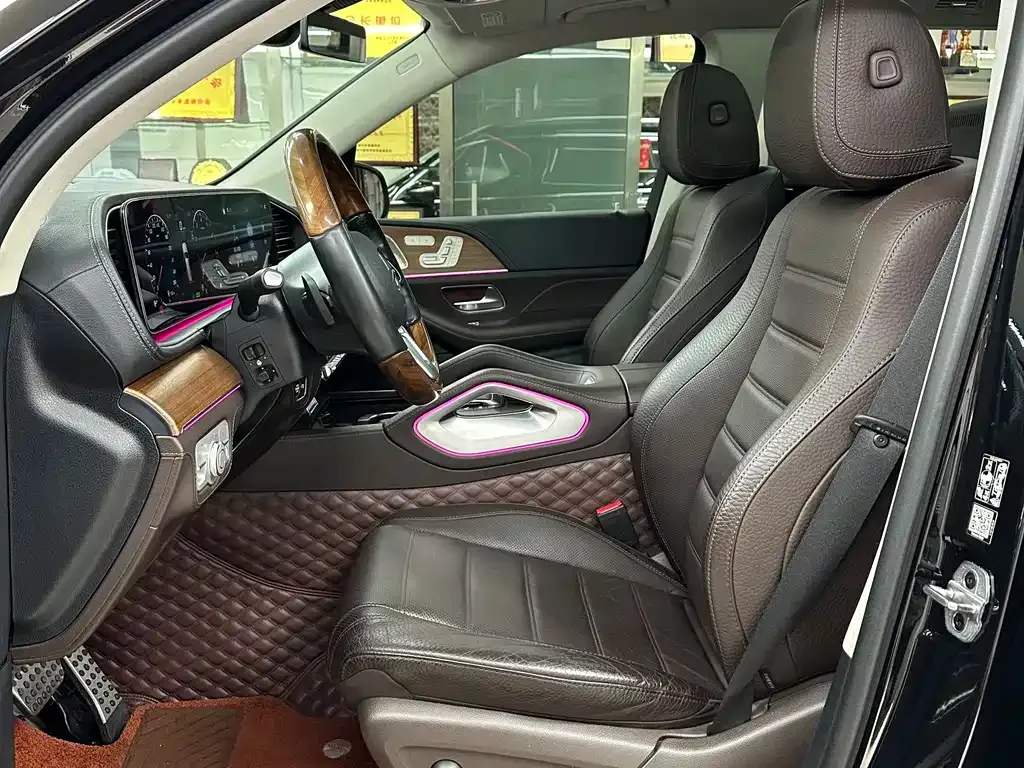 Mercedes-Benz GLS — фото 9