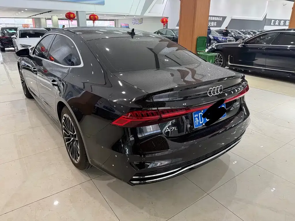 Audi A7L — фото 10