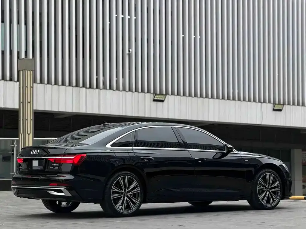 Audi A6L — фото 3