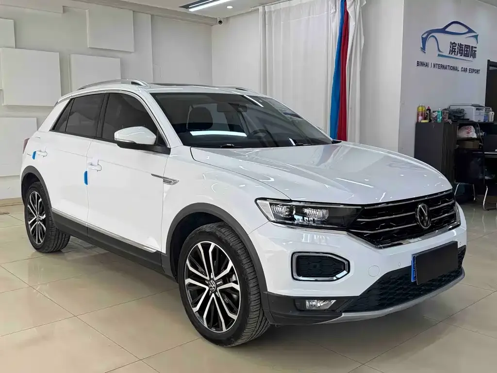 Volkswagen T-Roc — фото 10
