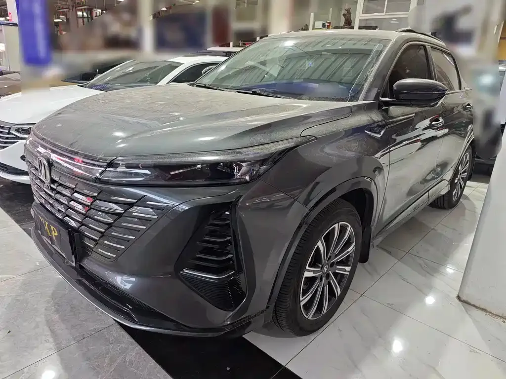 Changan CS75PLUS — фото 1