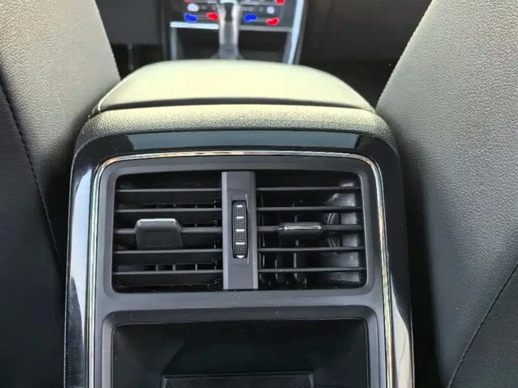 Volkswagen Passat — фото 5