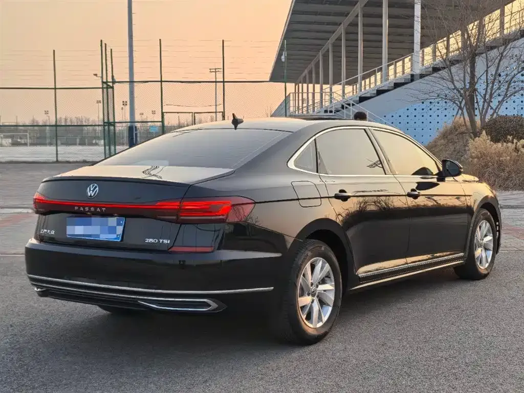 Volkswagen Passat — фото 4
