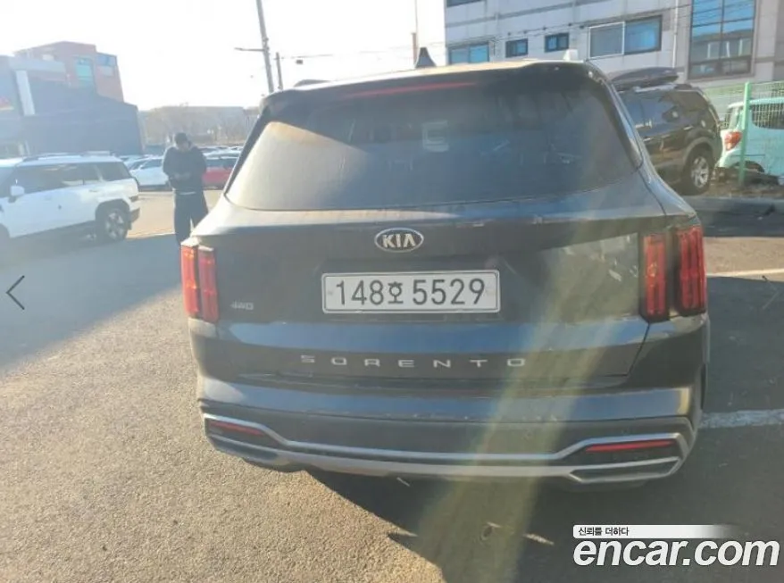 Kia Sorento — фото 6