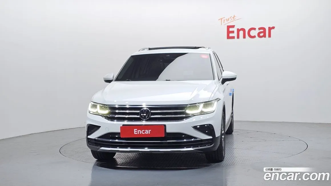 Volkswagen Tiguan — фото 8