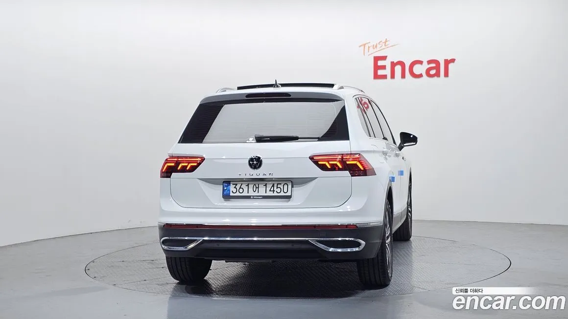 Volkswagen Tiguan — фото 2