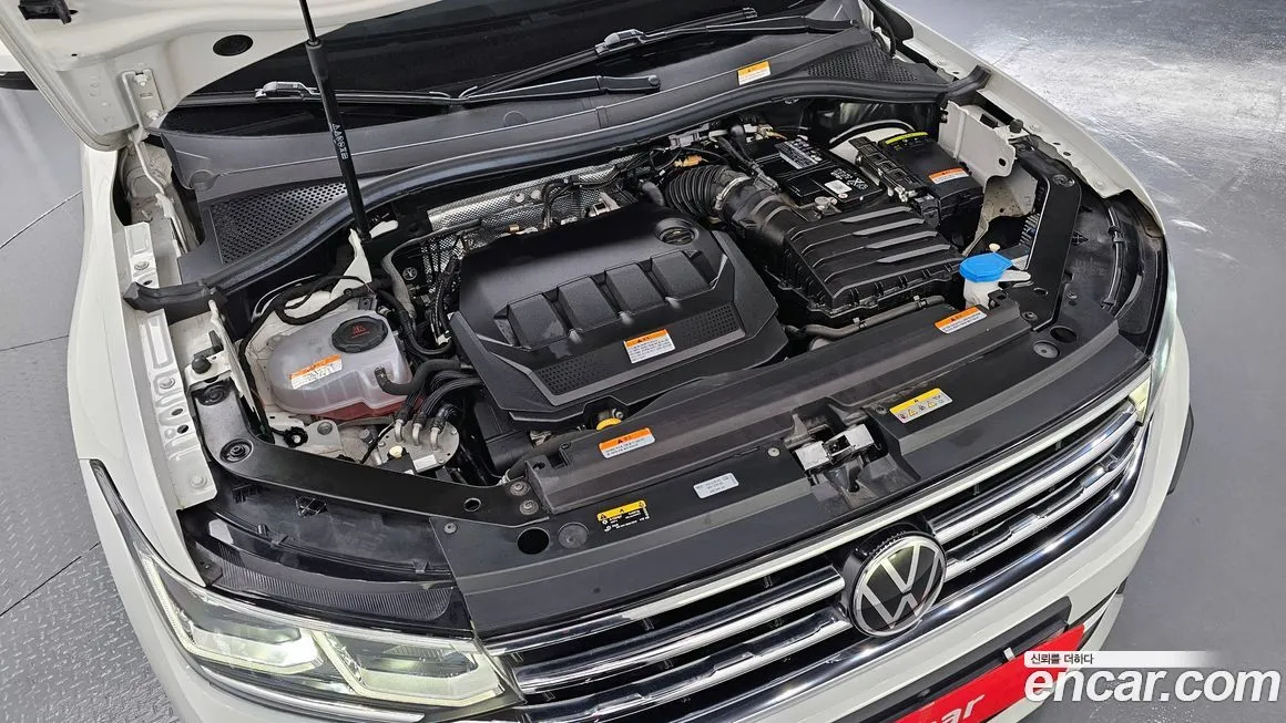 Volkswagen Tiguan — фото 10
