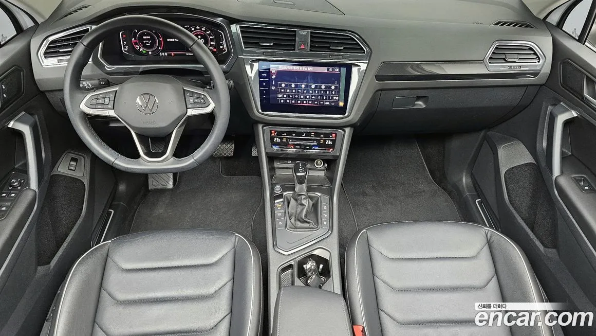 Volkswagen Tiguan — фото 9
