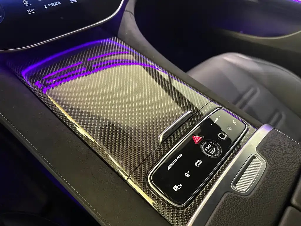 Mercedes-Benz EQE AMG — фото 10