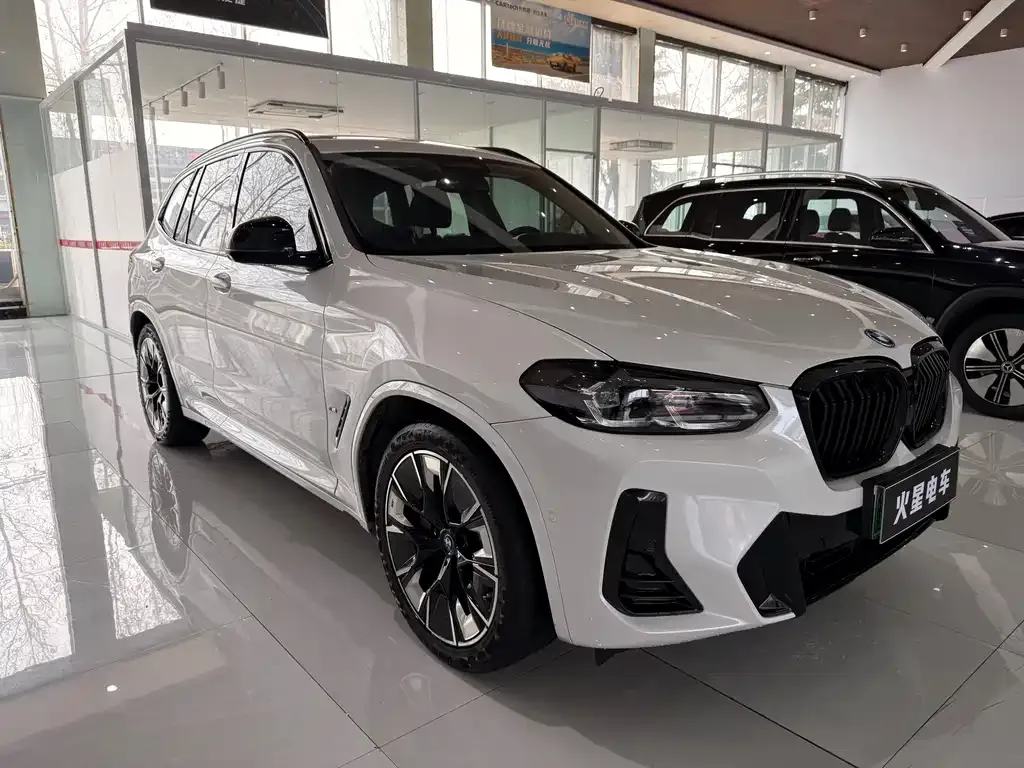 BMW iX3 — фото 4