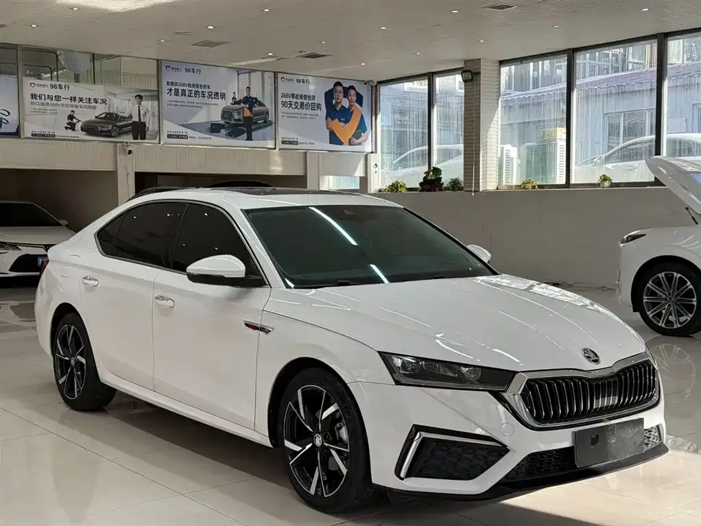 Skoda Octavia — фото 8